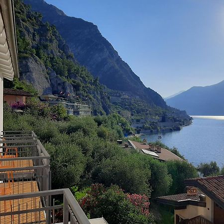 Hotel Augusta Garni Limone sul Garda Exterior photo