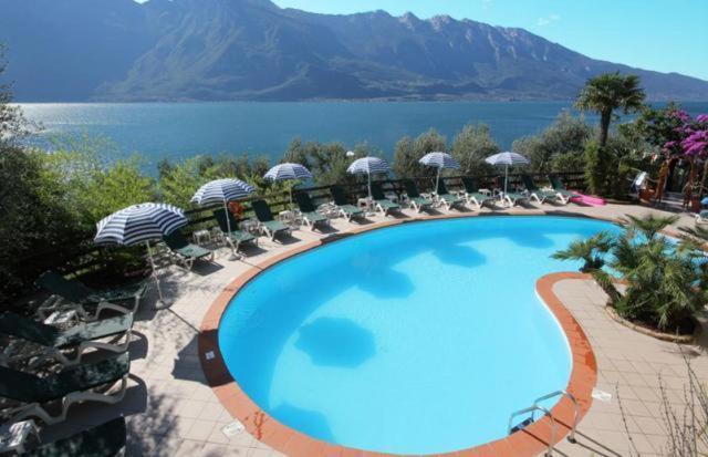 Hotel Augusta Garni Limone sul Garda Exterior photo