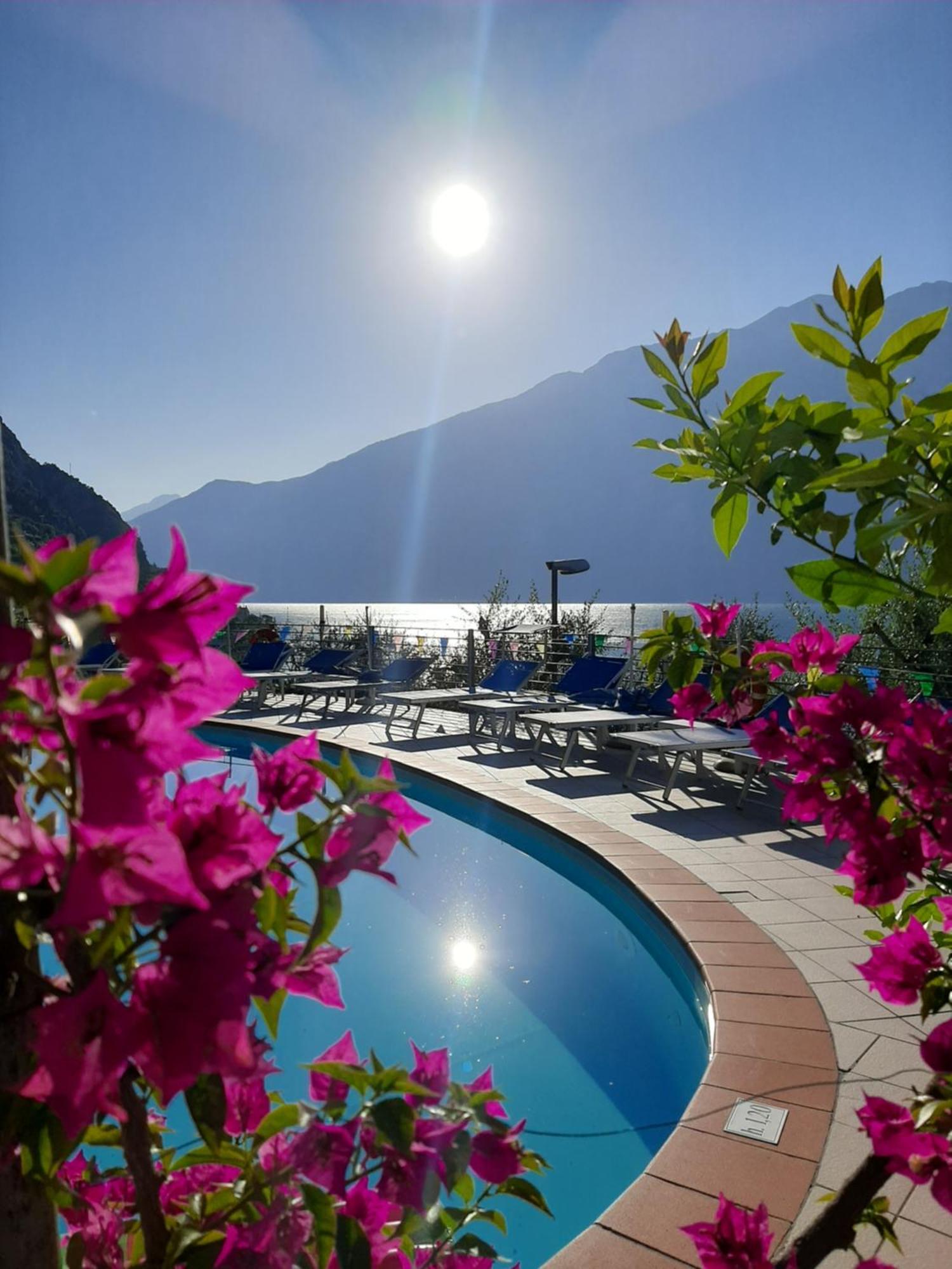 Hotel Augusta Garni Limone sul Garda Exterior photo