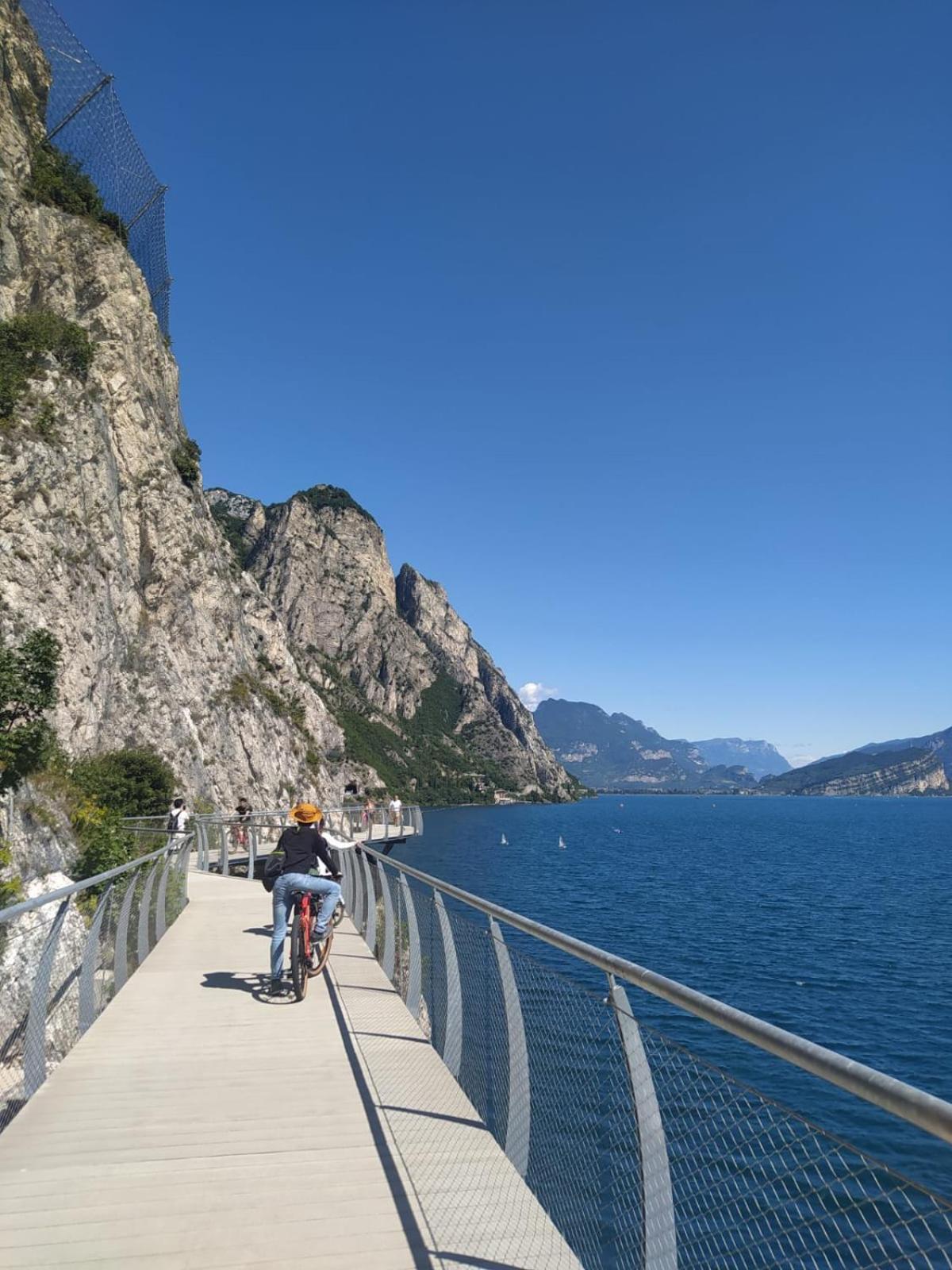 Hotel Augusta Garni Limone sul Garda Exterior photo