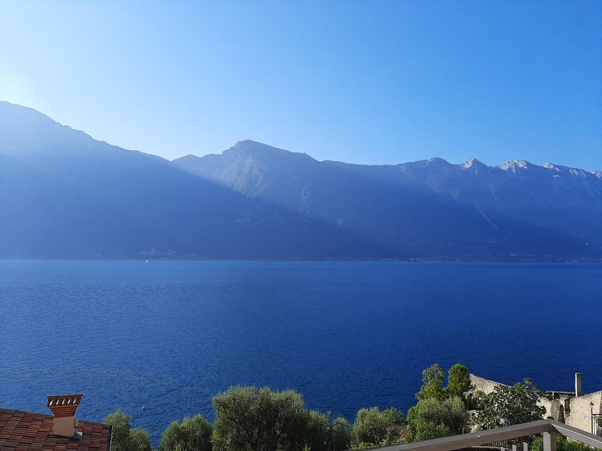 Hotel Augusta Garni Limone sul Garda Exterior photo