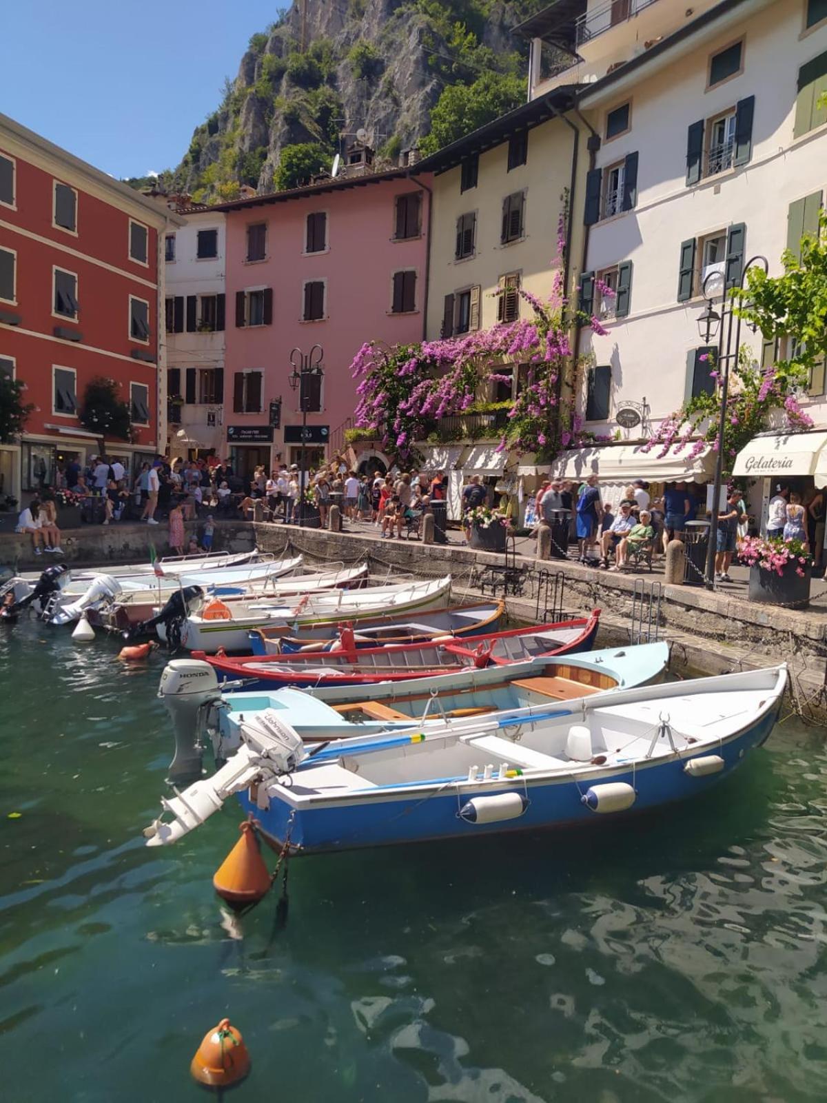 Hotel Augusta Garni Limone sul Garda Exterior photo
