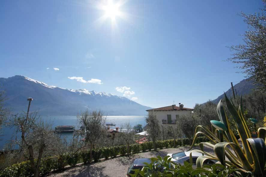 Hotel Augusta Garni Limone sul Garda Exterior photo